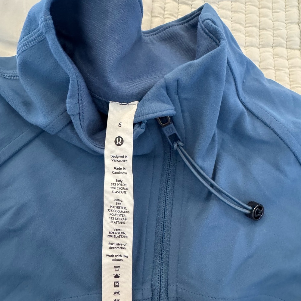 Lululemon Athletica Blue Zip-Up Jacket - Picture 4 of 7